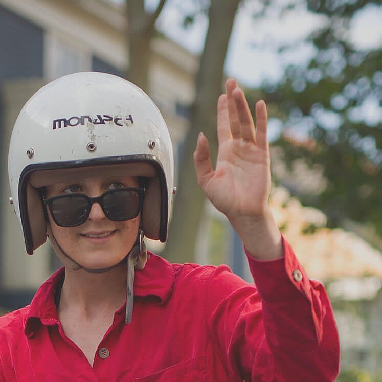 RI_Waves's tweet photo. Have you been doing the wave? Pedestrian. Bicyclist. Motorist. All on the move. All going places. Let's get there safely with a wave! 

#StopLookWave #DoTheWave #riwaves @aaanortheast  @peopleforbikes @NHTSAgov @NACTO @RIDOTNews @GrowSmartRI https://t.co/9UQtcdDCVD