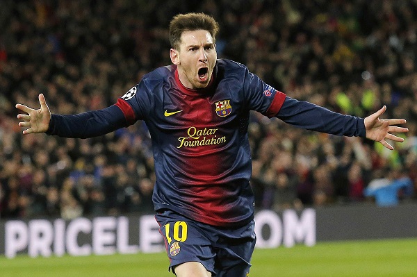 LMDFoot_'s tweet photo. Cette saison, le trio offensif du Bayern Gnabry-Müller-Lewandowski a marqué 90 buts 🔥

Lionel Messi a marqué à lui seul 91 buts en 2012 😱

Cela montre juste à quel point Messi était et est toujours irréel ! 😍❤️ https://t.co/Sdmtrwisbd
