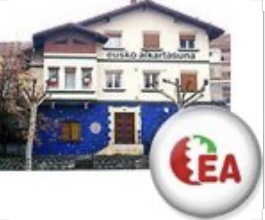 NereaLaudio's tweet photo. Hace 20 años el ejemplo y valentía de los hombres y mujeres de EA hicieron que me uniera políticamente a la tarea de lograr una Euskal Herria libre, socialmente más justa y basada en valores republicanos, vías democráticas y la cultura del pacto entre diferentes. Zorionak #EA34 https://t.co/pqHTmFitqu