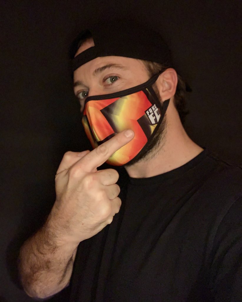Kitkingdom83's tweet photo. Almost forgot about this brilliant #FaceMask sent over from @footballkitbox 📸👉🏼😷 I love it! #FakeFC with a mash up of colours & kit designs, the only fakes I can put up with. Thanks guys! It’s a corker. 🙌🏼 #Footballkitbox #Cheers https://t.co/IQEJmukpH8