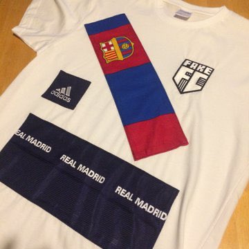 Kitkingdom83's tweet photo. Almost forgot about this brilliant #FaceMask sent over from @footballkitbox 📸👉🏼😷 I love it! #FakeFC with a mash up of colours & kit designs, the only fakes I can put up with. Thanks guys! It’s a corker. 🙌🏼 #Footballkitbox #Cheers https://t.co/IQEJmukpH8