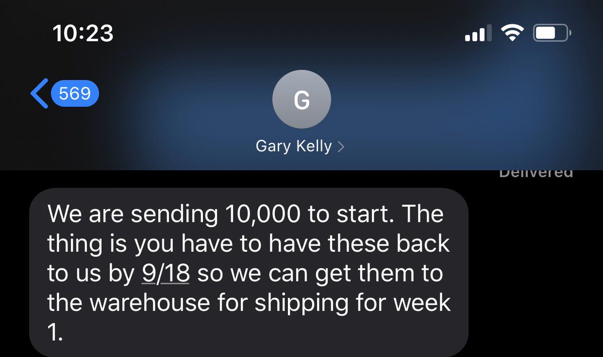 machinegunkelly's tweet photo. the label: you want to sign some CD’s for the first week?

me: hell yeah, drop em off.

the label: okay bet, sending you 10,000 real quick. https://t.co/PClPa5sjbn