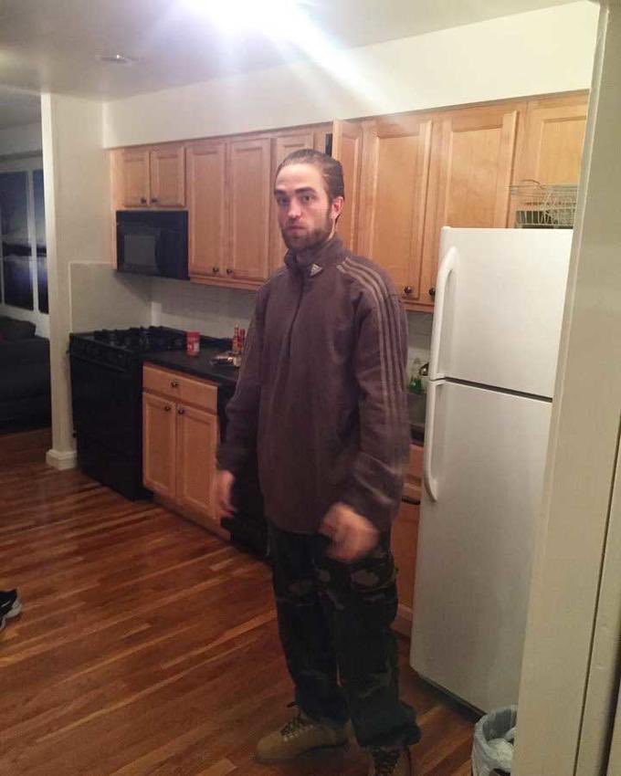 Robert Pattinson on the set of “Good Time” was on a whole other level