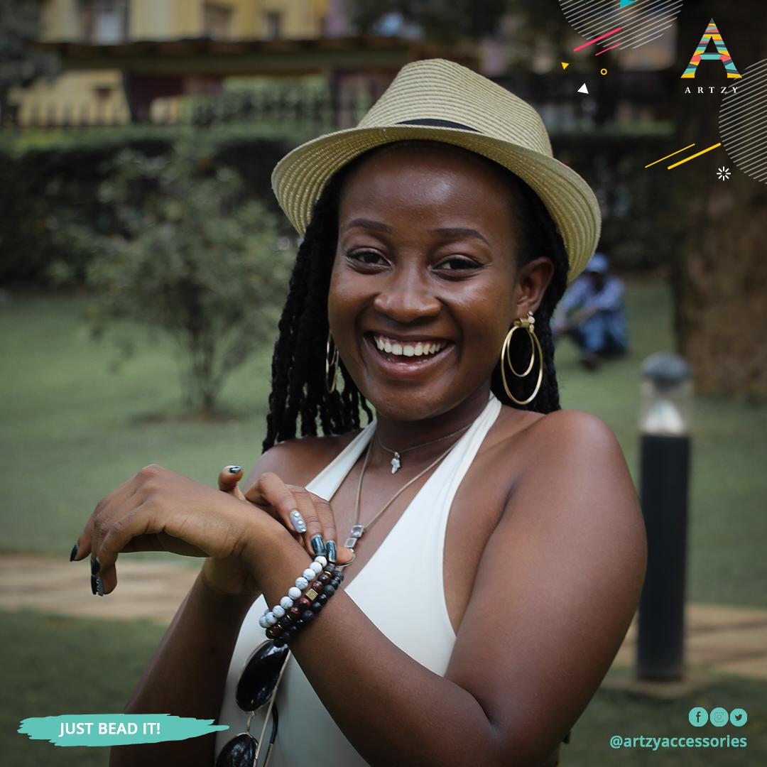 a_r_t_z_y's tweet photo. AΒ smileΒ is a curve that sets everything straight.
Smile with Artzy accessories.!π
#Justbeadit https://t.co/4TosVMaFun