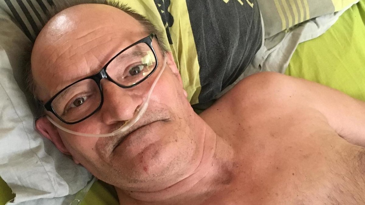 RFI's tweet photo. Fin de vie: atteint d'une maladie incurable, Alain Cocq va se laisser mourir en direct https://t.co/9C5icMz5xC https://t.co/cS6LUCYHtY