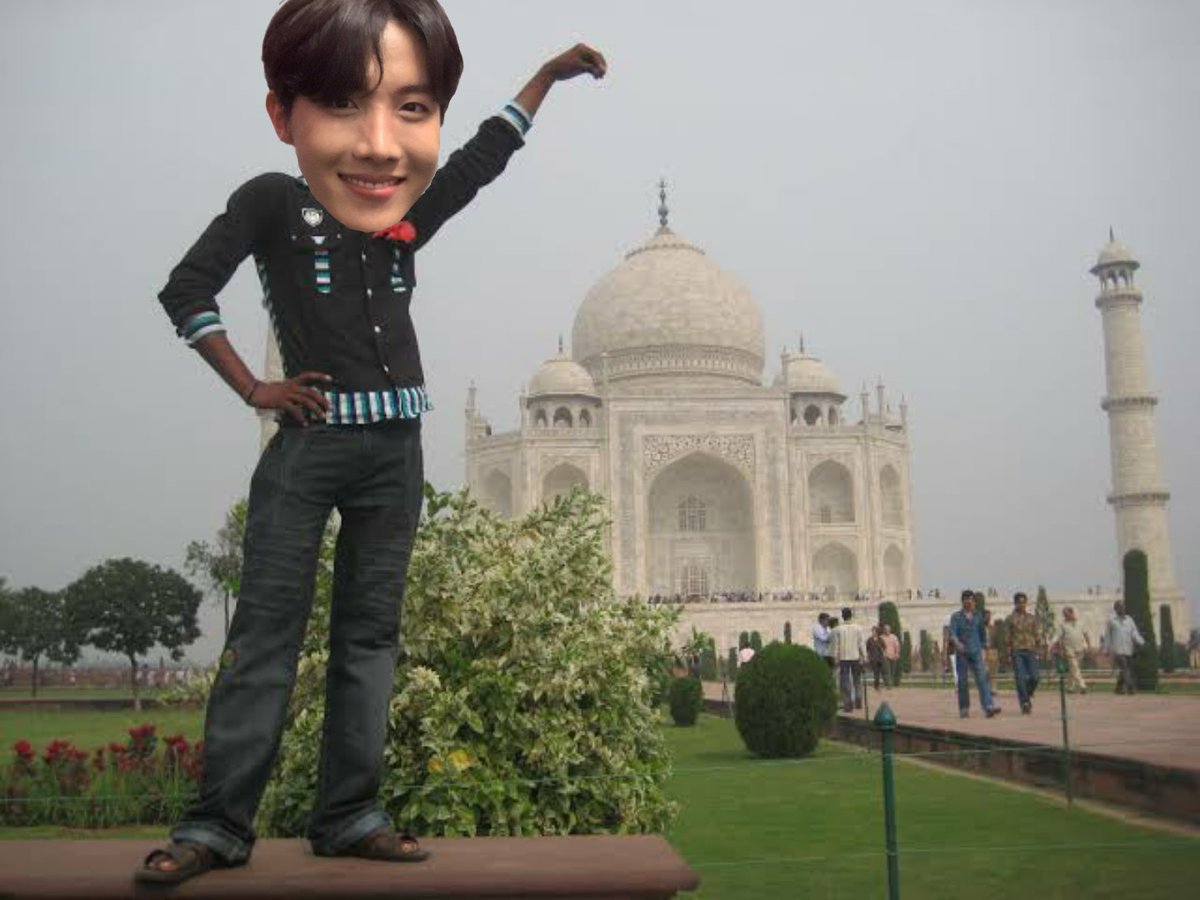 Jhope visiting Taj Mahal 