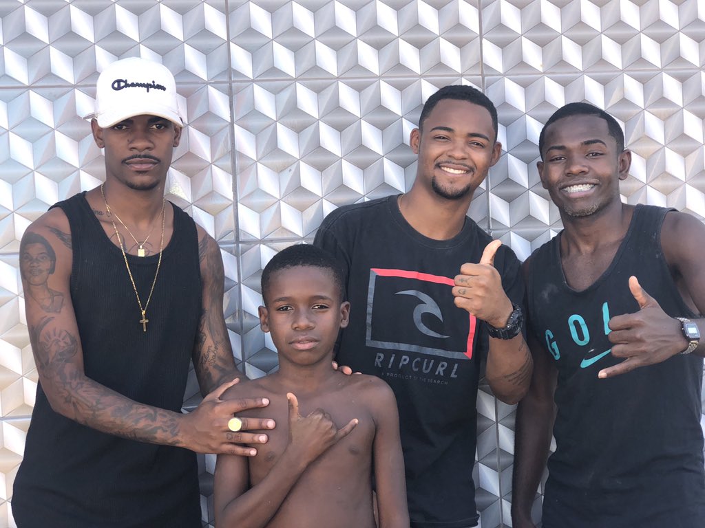 99leozin's tweet photo. Os obstáculos existem para ver até onde vai sua fé 🙏vídeo postado hj as 20:00 hrs 🎥👊🏾🙌🏽 https://t.co/S5VhAaKcny