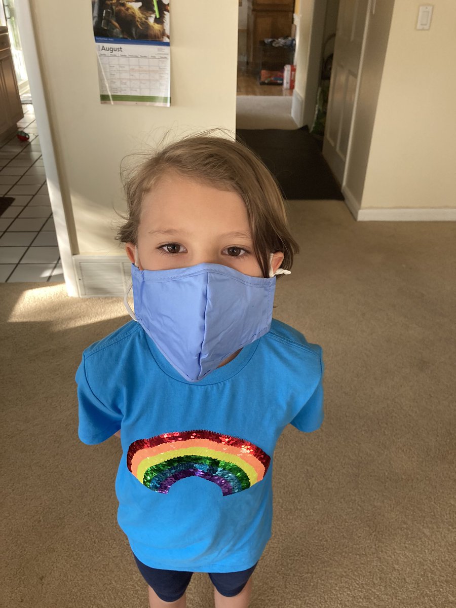 cgeist_soc's tweet photo. @DanielCarlson_1 School issued mask. Luckily we have our own. https://t.co/dkDSalyP5L