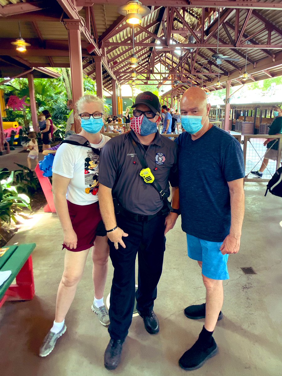 JEFF_EMT's tweet photo. #whereinworldistonybruno ! #maskup #maskupworld #isupporttonybruno @TonyBrunoShow @MissRobinAustin @JEFF_EMT @TheHappyEMT Yo ! @SIRIUSXM #bringbacktony I have vested interest in company ! #shareowner #stockowner https://t.co/bzProxCB3z