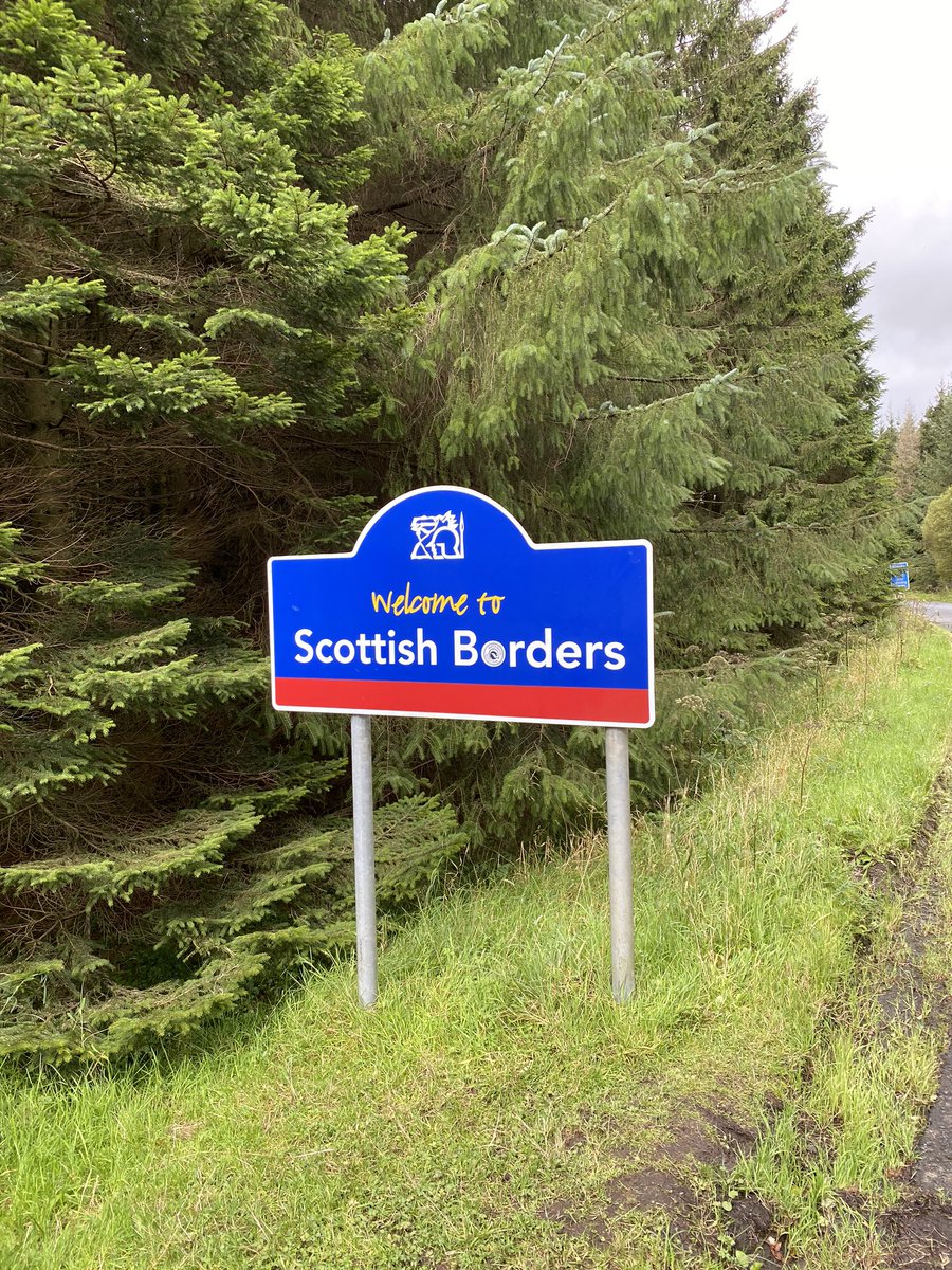 jackfowler1's tweet image. 300+ miles done today on my @royalenfield to replicate what should have been 8 laps of racing at the @ManxGrandPrix for the #ManxGP2020Celebration. Amazing work @Jim_Hunter_MGP and everyone who took part!