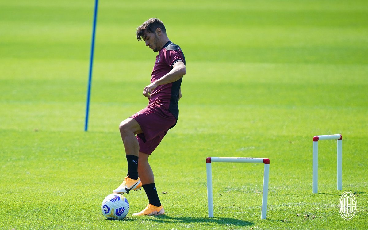✅ Primer día de entrenamiento 
😃 Muy feliz de llegar a este gran club