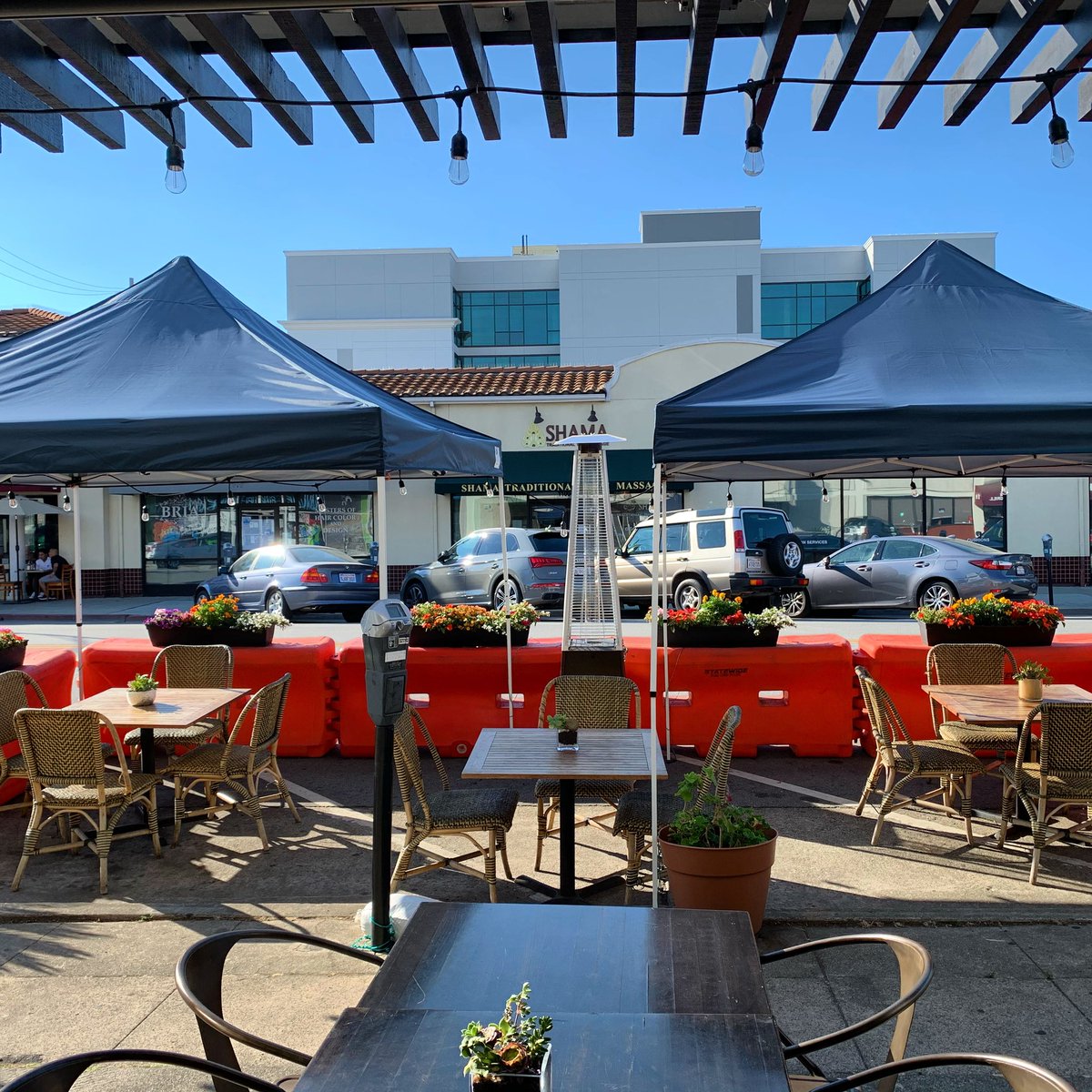 coconut_bay's tweet photo. Ready for the long weekend? We’re ready for you! #outdoor #dining #patio #labordayweekend #restaurant #burlingame https://t.co/BoNNKwODmL