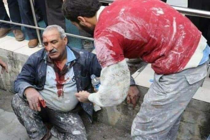 SadkGzel9's tweet photo. BUNDAN SONRA SOSYAL DENEYİMİNİZİ DİYARBAKIR URFA HAKKARİ BATMAN SİİRT TE DEGİL BATIDA YAPIN İNSANLIK ÖĞRENSİNLER
MARDİN DEN SAKARYA YA FINDIK TOPLAMAYA GİDEN İŞÇİLER İŞVEREN VE KÖYLÜLER TARAFINDAN DÖVÜLDÜLER https://t.co/LGNNEOZn2R