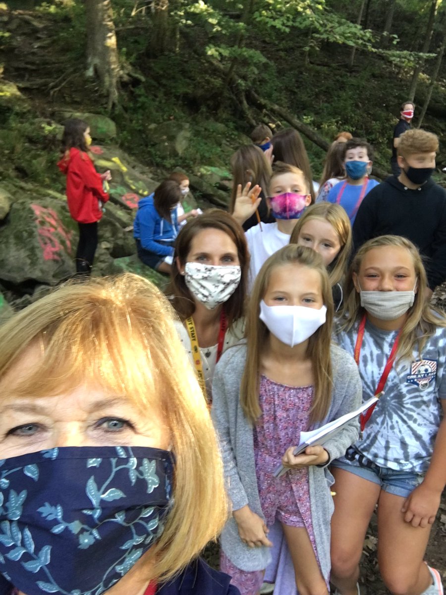 rhoge2013's tweet photo. Great day for 6th graders to practice making observations and inferences at our own Big Walnut Creek! #sciencerocks #bwisoh #whenarewegoingagain https://t.co/Eph4jo9en0