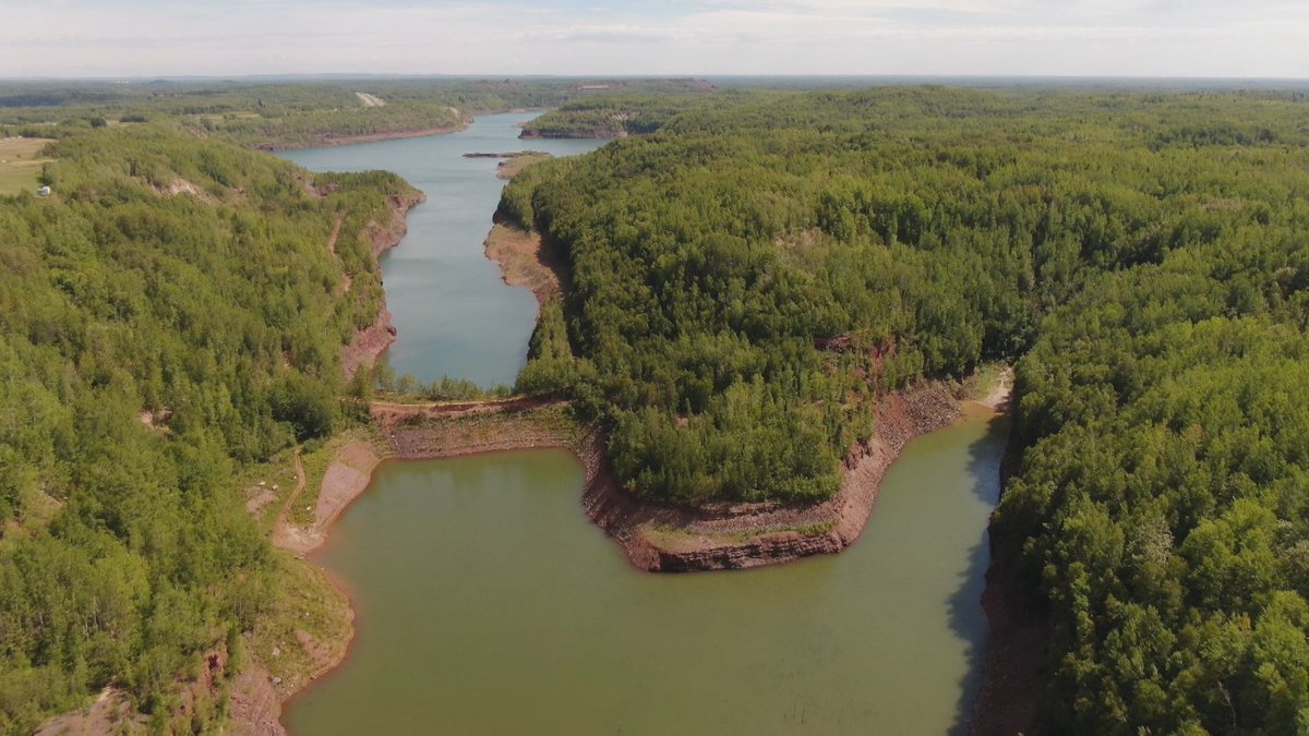 So excited to be sharing this story with you guys: If you're looking for something to do for the long weekend, why not visit Chisholm's newest mountain bike park? Old mines make for sick trails, facts. If you're not sold, watch 6:30 tonight <a href="/MNDiscoveryCtr/">MN Discovery Center</a> <a href="/kare11/">KARE 11</a> #BTN11