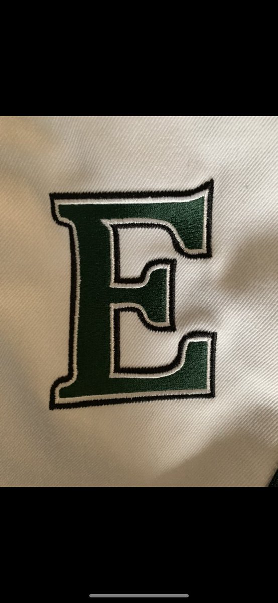 EMUCLARINETS's tweet photo. Hey clarinets and clarinet fans! It’s school color day and #blockEfriday. Let us see your green and white and the lovely block E💚🦅 https://t.co/9VGrC8Pcsa