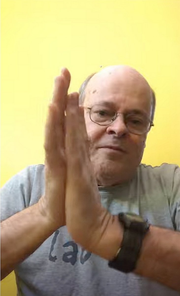 RatioScientiae's tweet photo. How to Make Another Sound with Your Hands #handsounds Please click on the link: https://t.co/IIAqR2Fwkf https://t.co/q0T3ublRih
