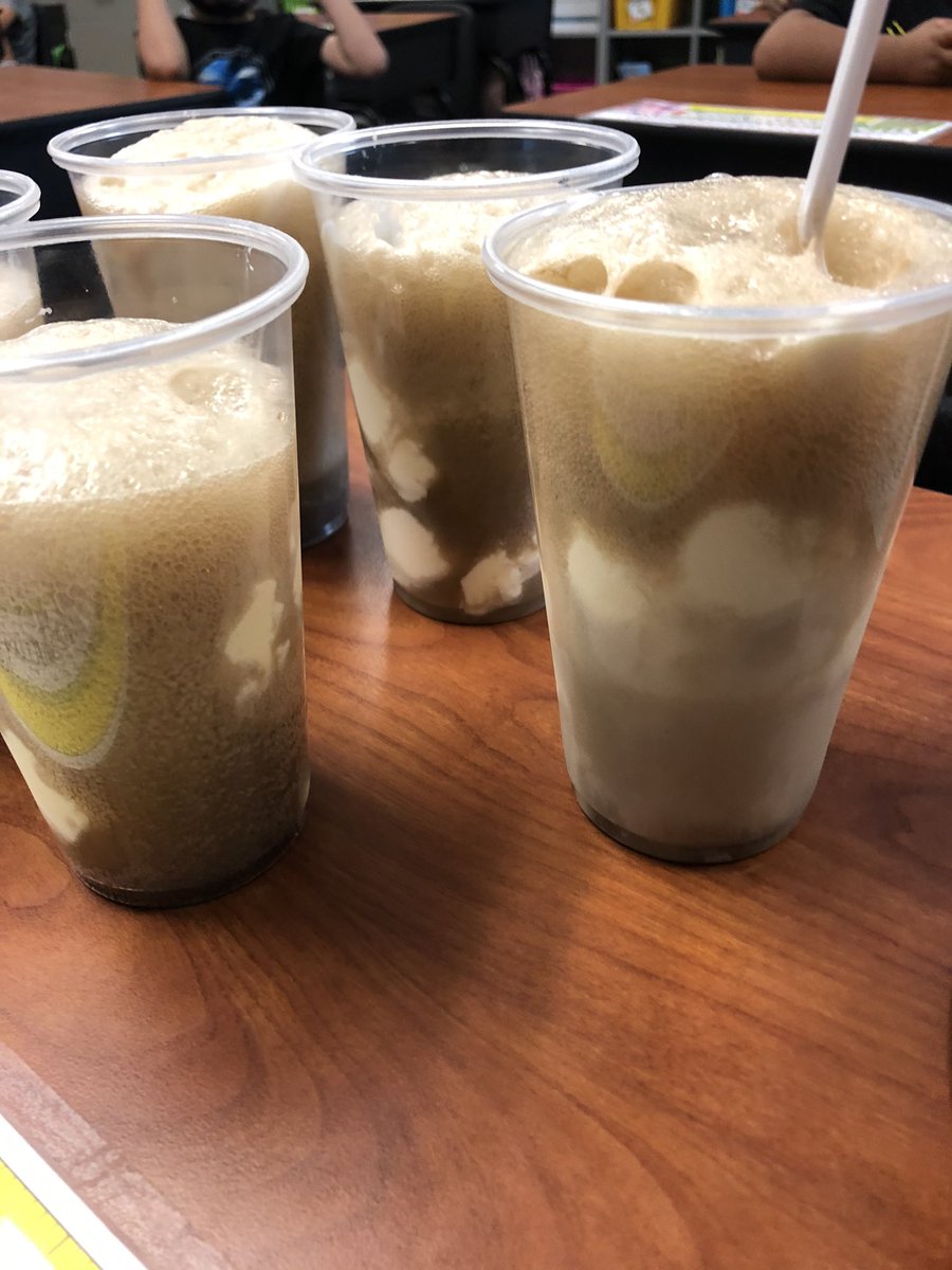 abfowler14's tweet photo. We’ve been learning about Matter.. what better way to see solid, liquid and gas than having coke floats in class!!! @ClaySpringsOCPS #sciencematters #teachinglittles #firstgraderocks #makelearningfun #sugarhigh #parentssaidyes https://t.co/gsNmUeY5sn