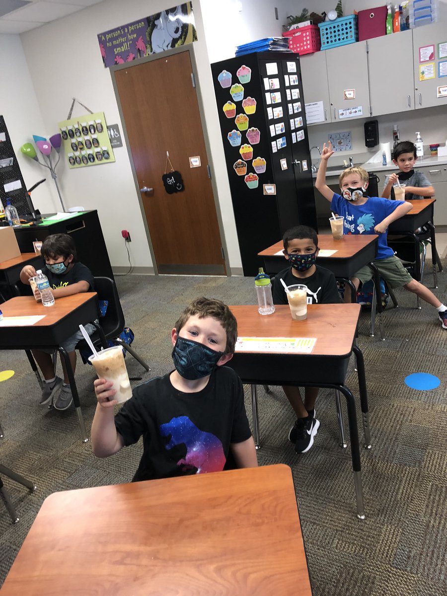 abfowler14's tweet photo. We’ve been learning about Matter.. what better way to see solid, liquid and gas than having coke floats in class!!! @ClaySpringsOCPS #sciencematters #teachinglittles #firstgraderocks #makelearningfun #sugarhigh #parentssaidyes https://t.co/gsNmUeY5sn