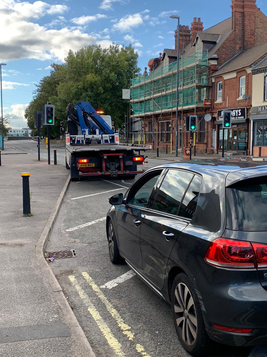 DerbysSALCU's tweet photo. Working with @DerbyProActive this vehicle #failstostop, drives dangerously, hits kerb, occs discard #drugs
2 #arrested, vehicle #seized #165a
Drugs recovered, multiple wraps of #ClassA thanks to #community 💪
#SALCU #saferstreets #notalent https://t.co/uvgA35nU7x