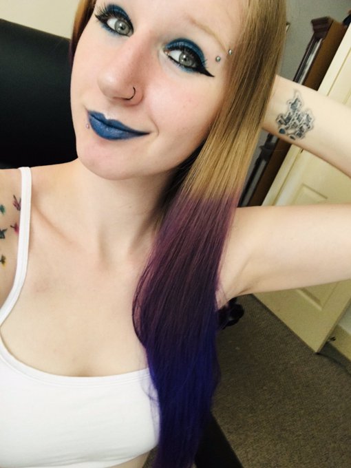 Now live come catch my stream   https://t.co/osvt3a4QV5 https://t.co/BiSFhXIx3s<a href="/tag/makeup"class="tags"><span>#makeup</span></a><a href="/tag/blonde"class="tags"><span>#blonde</span></a><a href="/tag/tattoos"class="tags"><span>#tattoos</span></a><a href="/tag/halloweenmakeup"class="tags"><span>#halloweenmakeup</span></a><a href="/tag/milf"class="tags"><span>#milf</span></a>