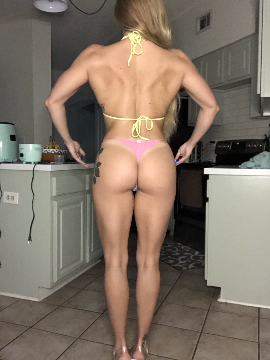 _cortney_4's tweet photo. About 7 weeks to go! It’s getting really real really fast 😳😬 #figurecompetitor #npc #gym #bodybuilding #preplife https://t.co/tYaVVaFXuJ