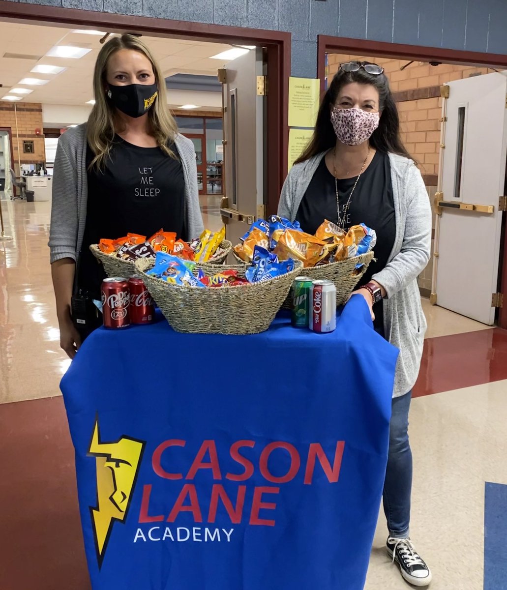 CLAchargers's tweet photo. The Happy Cart made a Friday appearance to celebrate ALL of our CLA teachers and staff! We love them and appreciate how they seize every opportUNITY to charge towards excellence. ⚡️#sorryfortheloudmusic #celebrategoodtimes #itsfridayfriday https://t.co/6fHDLmnGHo