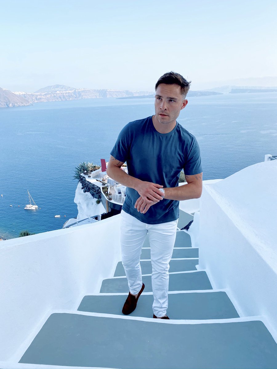 EdWestwick's tweet photo. Get him to the Greek @AndronisGroup https://t.co/taBGwEqnrB