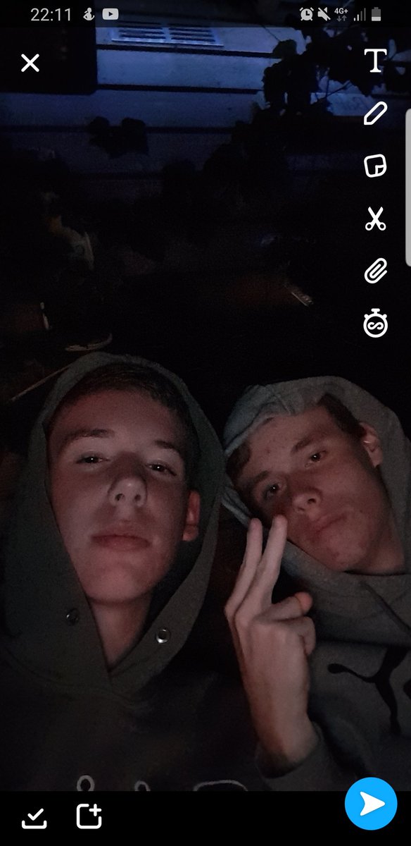 RYourimo's tweet image. E-girls hit us up
#Fortnite #Egirls #hotboys