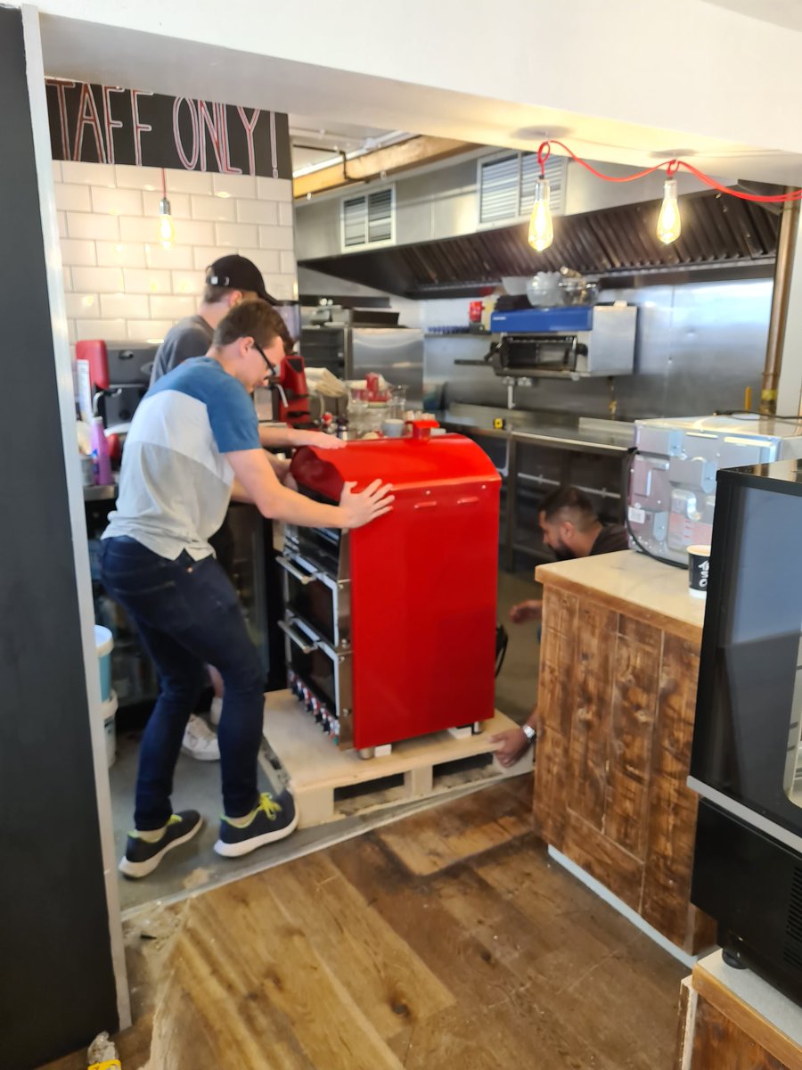 Bookishcrick's tweet image. Soon.....books, wine AND pizza!!!!