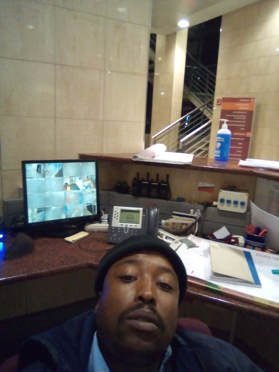 MafutsoMkhovu's tweet photo. #DutyCalls👀
#BabyPolice👮🏾♂️
#TeamNoSleep®️ https://t.co/YlqI93n1Kx