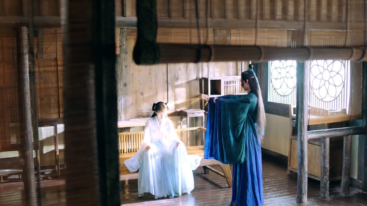 Sifeng is cold towards her. He thinks she loves Mingyan and doesn't wanna trigger the curse by falling in love with her again. But when Xuanji is injured, he can't turn his back on her. #Episode9  #LoveAndRedemption