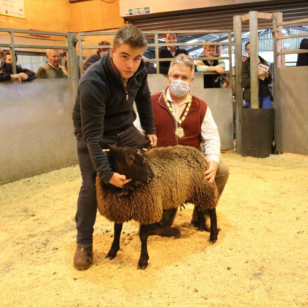 mayor_mk's tweet photo. *UPDATE* Friday, Sep 4, 2020
The latest news for #MiltonKeynes and neighbouring areas. Includes up to date info on the Covid-19 situation, and a special auction at Rugby Farmers Auction Mart earlier today in support of my two charities
More here: https://t.co/fs6q7M8s32
#MKMayor https://t.co/aBWnTCZCoG