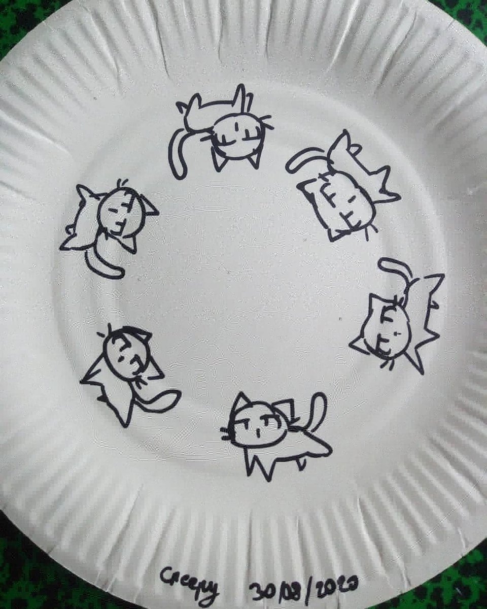 Creepy__UwU's tweet photo. When you don't know what to do at a party just take some felt pens and paper plates
#drawing #paperplate #colorful #paperplatecrafts #illustration #feltpen https://t.co/GoG2guInao