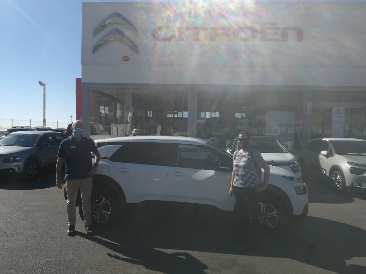 EjidoMotor's tweet photo. #Viernes de estreno 🥳
Mónica se lleva éste magnífico C4 Cactus. ✌️
A disfrutarlo muchísimo. 🤗
Bienvenida a la #familiaEjidoMotor. 🤝
Ya puedes decir #MiCitroënesdeEjidoMotor. 😎
Gracias por confiar en #EjidoMotor para #estrenarcocheenAlmería. 😉
#MoveInSpain #CitroënAlmería https://t.co/ixi7NVZdka