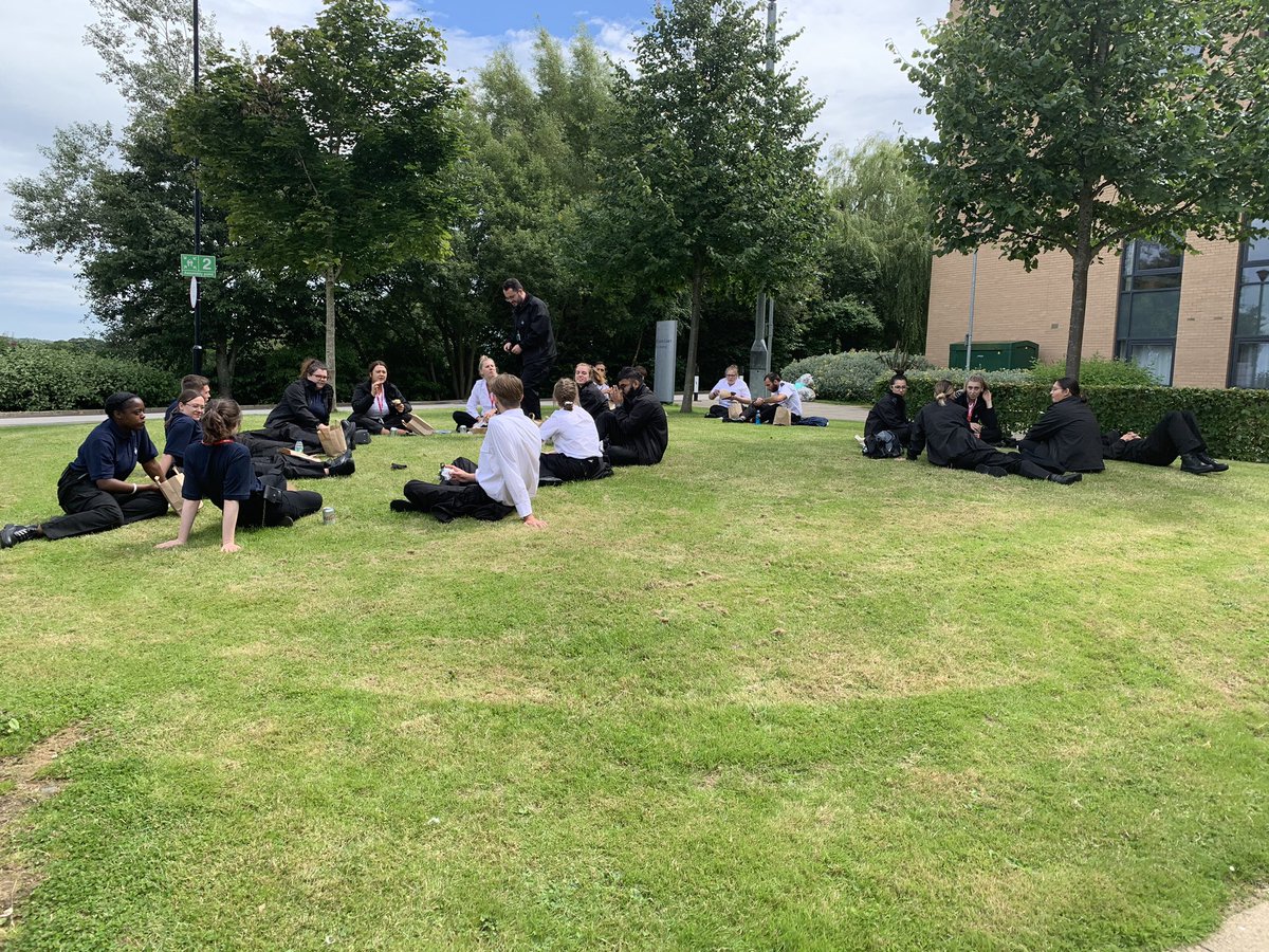 DrDMcDermott's tweet photo. Huge congratulations to EVERYONE who made @unlockedgrads Summer Institute @LeedsTrinity a success, especially during a global pandemic!

After 7 weeks intense training, participants start their roles as Prison Officers @hmpps 

Go class of 2020 - you’ve got this!! https://t.co/2lCtFuVr4t