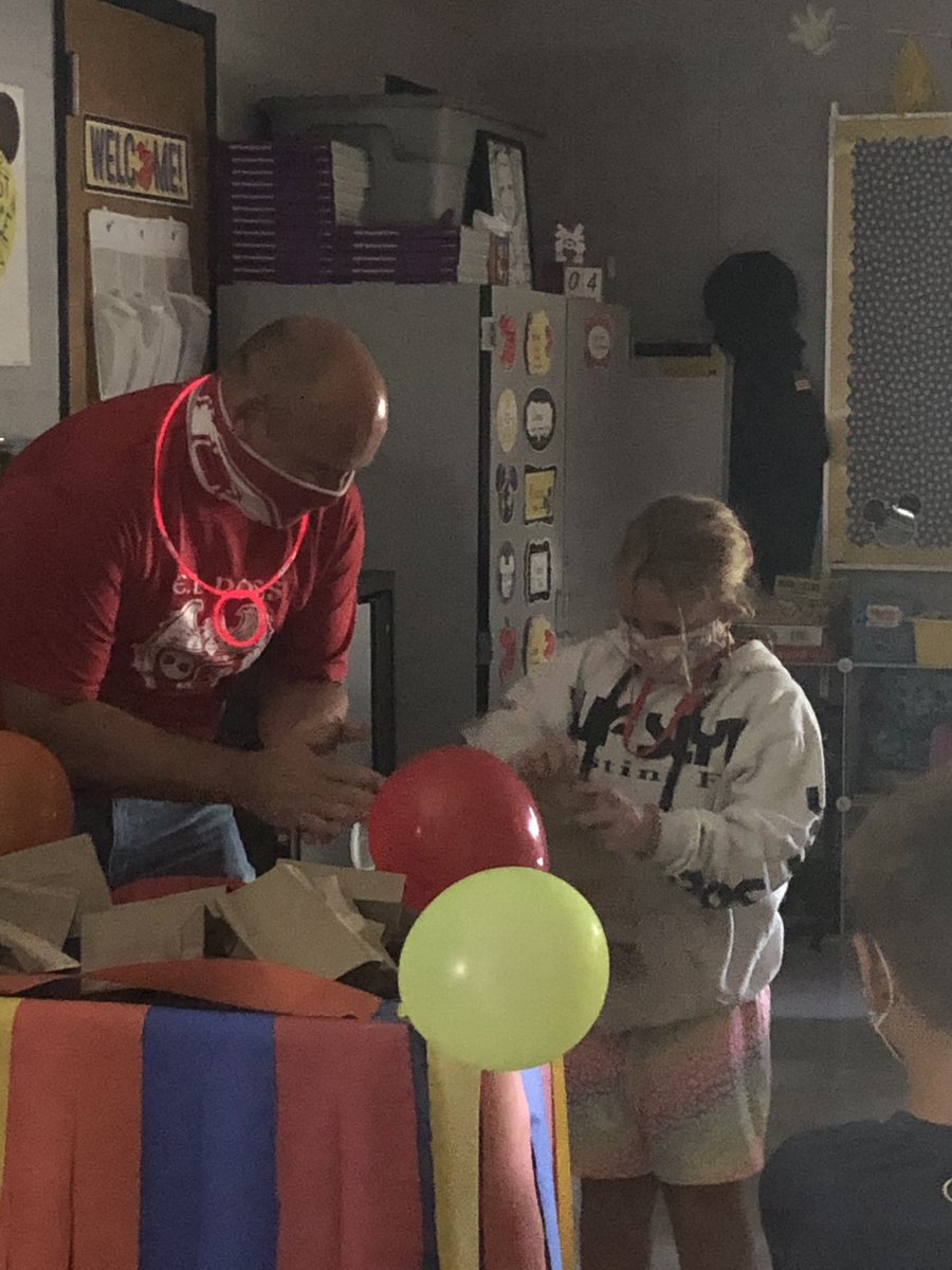 creid000's tweet photo. We couldn’t bring the students to the magic this year, so we brought the magic to them. Exciting day for 3rd grade and new students to pick their Houses @RossRockets https://t.co/ANbHCfMRaa