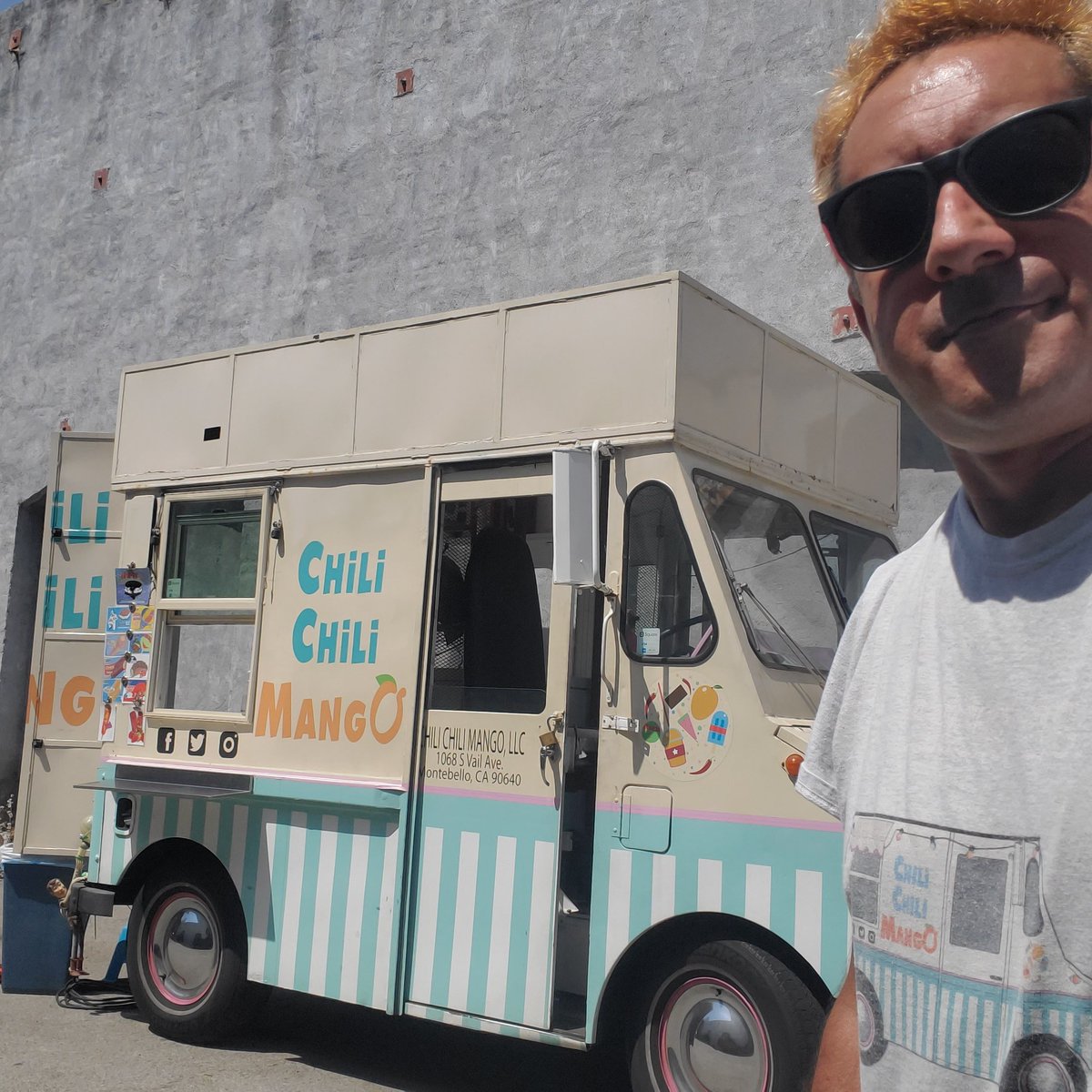 ChiliChiliMango's tweet photo. #EmployeeAppreciation today for a recurring client. ❤🍦
#IceCream #IceCreamTruck #LosAngeles #Vegan #GlutenFree #Brewery #Birthday #Wedding #Events #Catering #Mangoneada #Mangonada #Chamango #DoleWhip #Setlife #CraftService #PictureCar #RetroIceCreamTruck #ChiliChiliMango https://t.co/rfoNUHwIcK