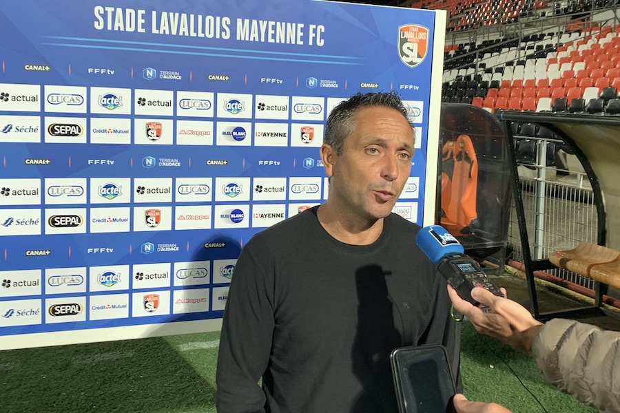 LyonLaDuchere's tweet photo. #LAVALSCLyon 🎙 E. Da Costa : "Tant que l'on restera dans cet état d'esprit, cela sera difficile d'aller chercher des victoires. On fait illusion sur des bouts de match mais on n'a pas le droit d'abandonner ainsi. Il faut faire preuve de plus de fierté et d'orgueil." https://t.co/wv0zn3D3U9