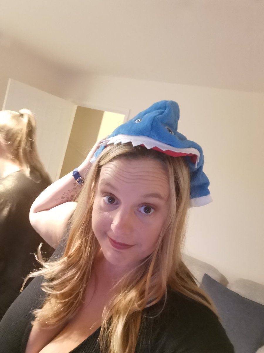 RhiDudzik's tweet photo. @Andyshowbiz sharks beat sloths https://t.co/AiWhJmEe8r
