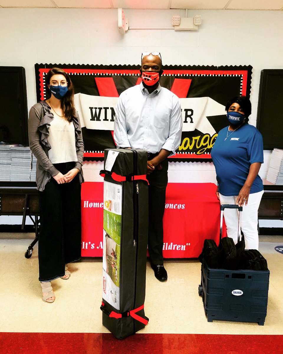 IZONE_20's tweet photo. @WinchesterScs is on a roll! One of their adopters donated a tent to the cafeteria staff to use during food distribution and 6 laptops for students.  It's a great day @WinchesterScs #outfrontwherewebong https://t.co/YQte4bX6bU