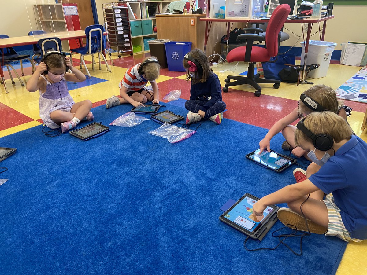 skerrtrinity's tweet photo. We had a fantastic Friday in Pre-K! We learned how to use our iPads followed by doing some math games and got to do some book shopping! #trinitylearns https://t.co/tfOb37r0h8
