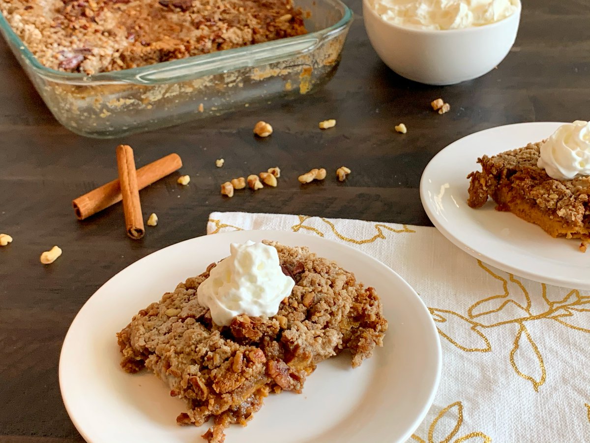 SavvyMamaLife's tweet photo. Stupid Easy Pumpkin Dump Cake Recipe: https://t.co/HJuMDEGkxl I promise that ANYONE can make this dessert. #Dessert https://t.co/l05bQeGovG