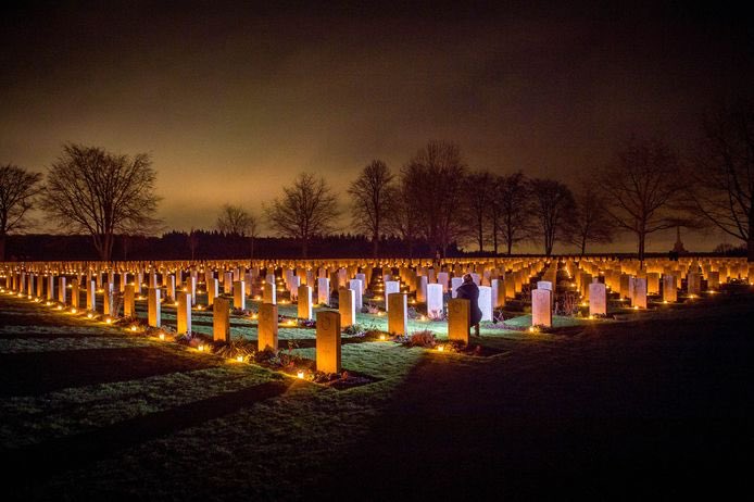 Maria Benaim. 🎗️🌻 (@mcbenaim) on Twitter photo <a href="/JackMarchetti/">Jack Marchetti</a> <a href="/ProjectLincoln/">The Lincoln Project</a> Christmas Eve, Holland. Every American and Canadian veteran buried here receives his own Christmas light.
We will remember, we will never forget. <a href="/JackMarchetti/">Jack Marchetti</a> <a href="/ProjectLincoln/">The Lincoln Project</a> Christmas Eve, Holland. Every American and Canadian veteran buried here receives his own Christmas light.
We will remember, we will never forget.