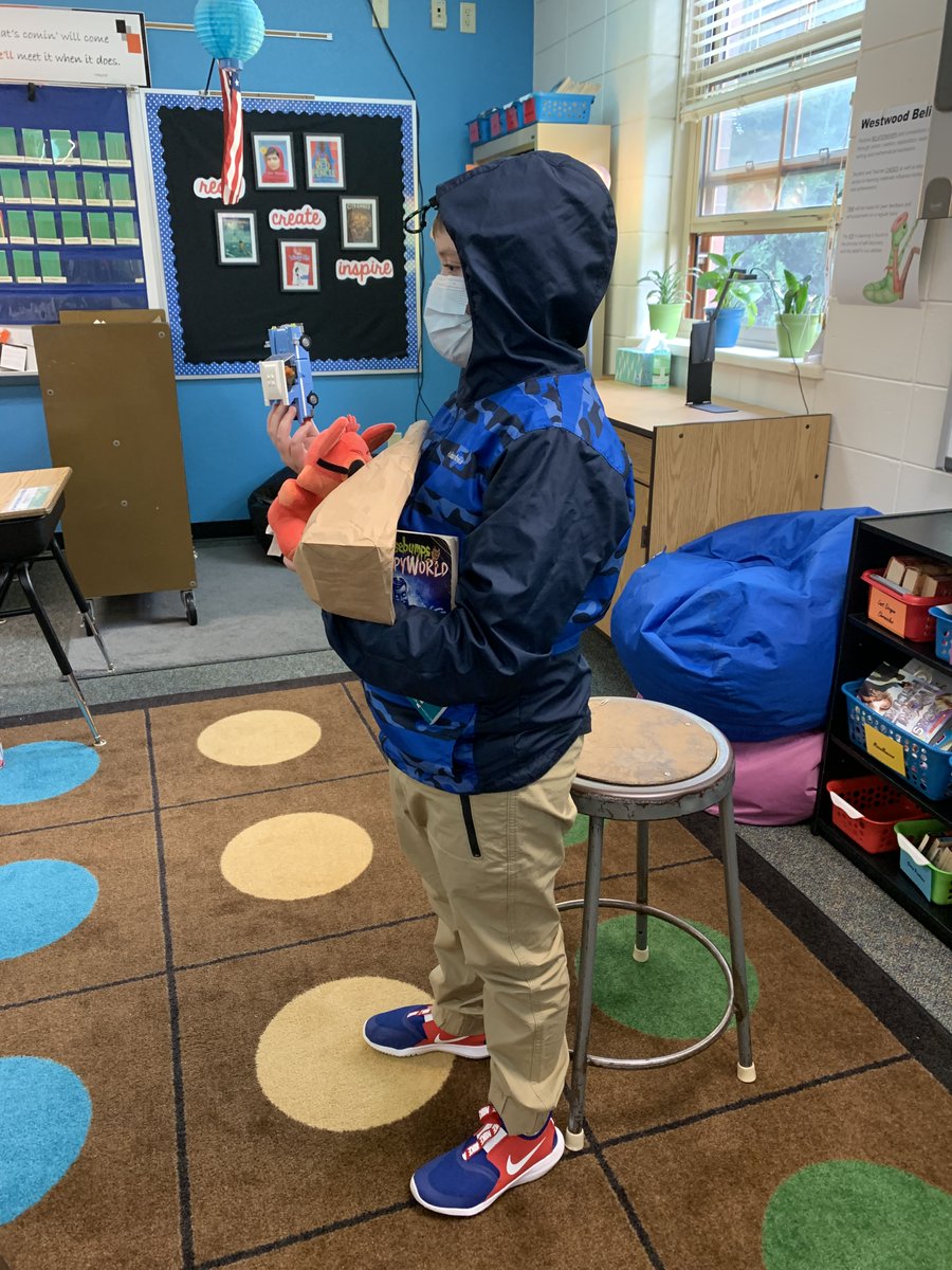 LutzClass's tweet image. Still presenting our Brown Bags, getting to know each other and finding our commonalities. #rockonwestwood #wdppride