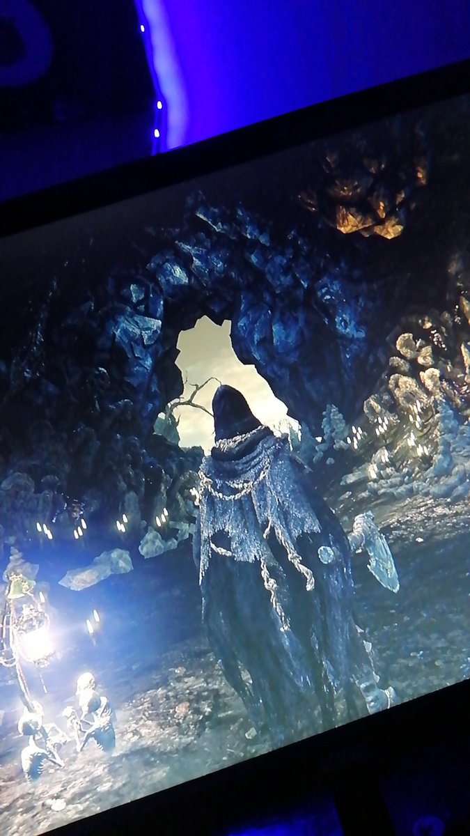 ZerKoda's tweet photo. @LXVECYPHER  never thought I'd play this again 😂 https://t.co/xiBD6q8Gy6