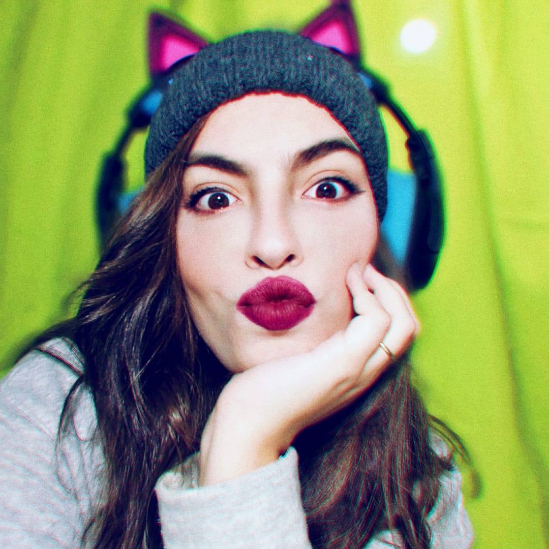 FilipaAntunesX's tweet photo. Live ON, de @HyperScapeGame hoje, joguinho da @UbisoftBrasil  que vamos testar, vem conferir comigo! 
https://t.co/MeWjhoBG2F
https://t.co/MeWjhoBG2F
https://t.co/MeWjhoBG2F https://t.co/YlIrFnlWEd