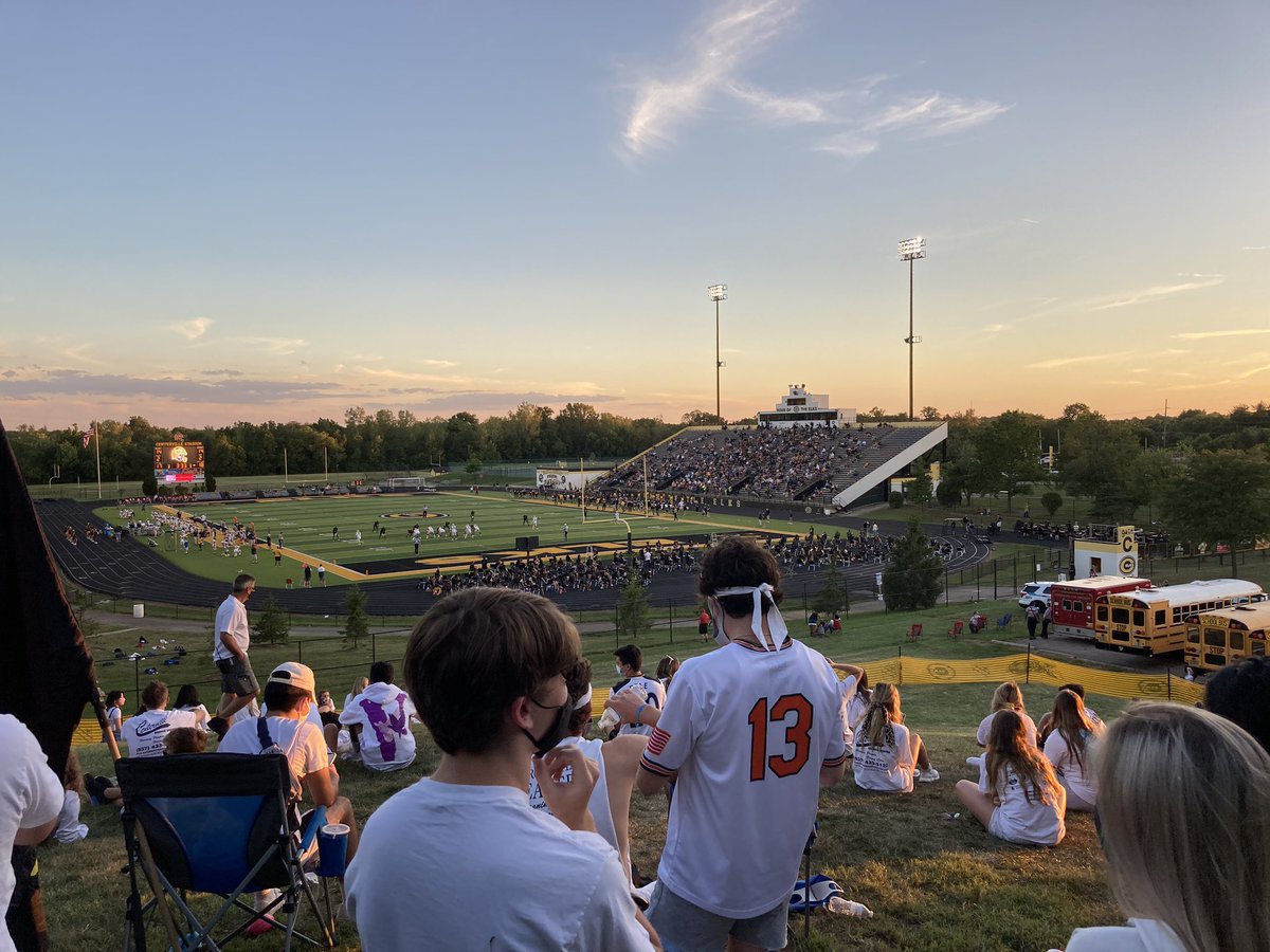 Happy to be watching the game with the Class of 2021!
