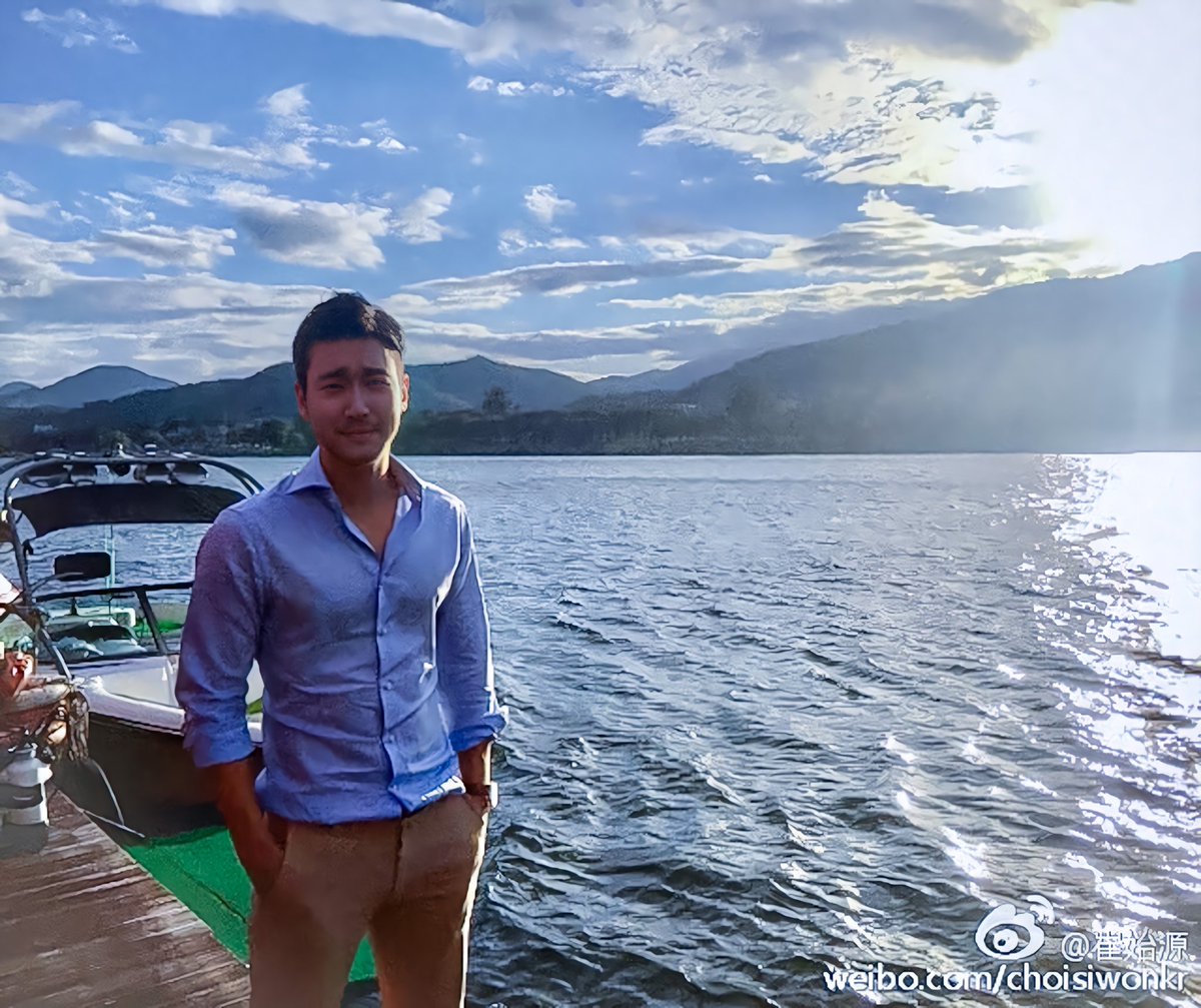 เห็นรูปนี้แล้วเหมือนมีคำพูดลอยมา "เห็นภูเขาด้านหลังไหมครับ นั่นน่ะ...ผมซื้อไว้หมดแล้ว"