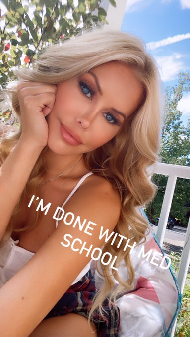 I graduated from medical school today!🥳 Now I have an MD🎊 https://t.co/rviyZPos6i<a href="/tag/chateaunights"class="tags"><span>#chateaunights</span></a>